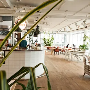 Daniel 4* Wien