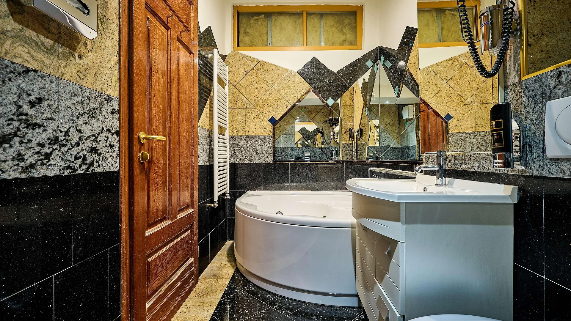 ***  Ekono By Leva Hotel Strasser Štýrský Hradec Rakousko